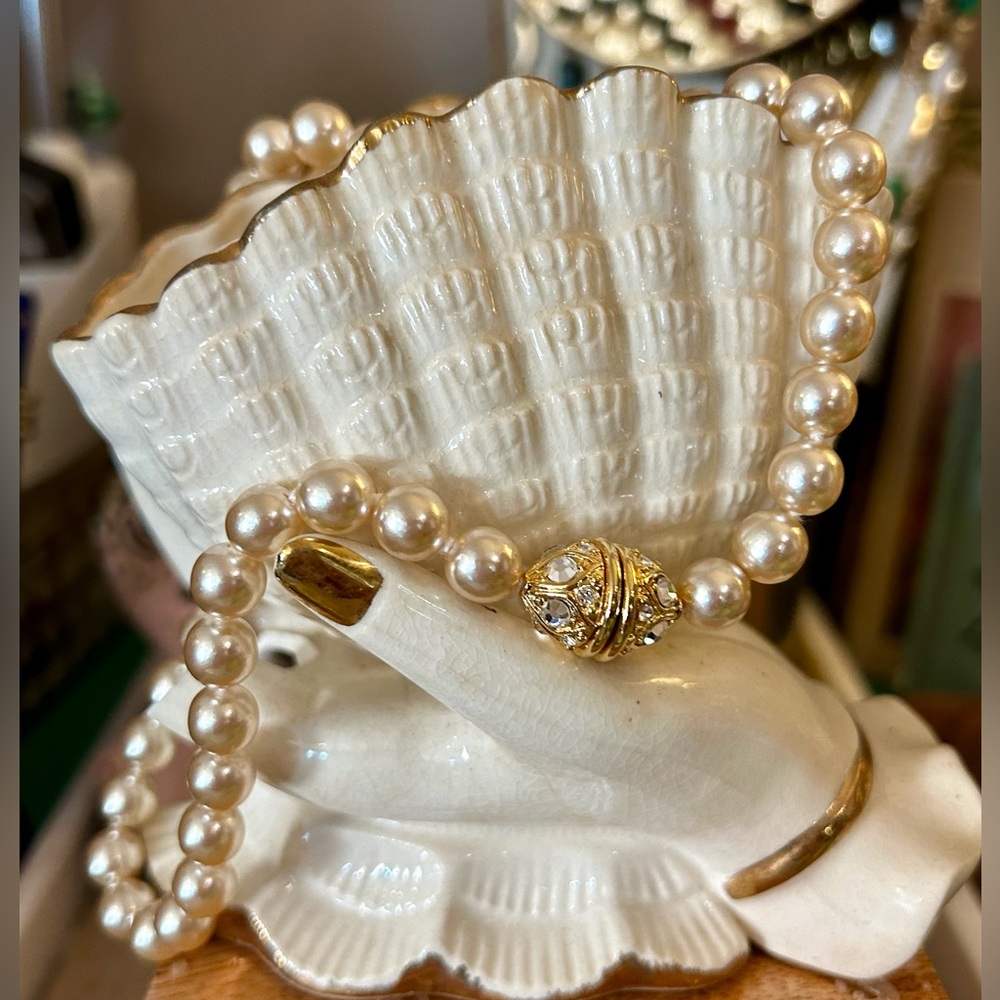 Exquisite Nolan Miller 18" Pearls with Pave Egg Clasp